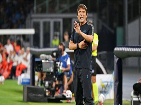 Conte nhận thất bại đầu tiên với Napoli