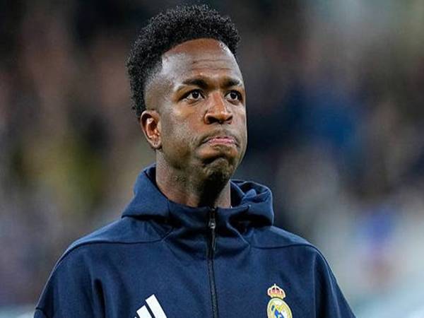 Tin Real Madrid: Real gặp khó trong việc giữ chân Vinicius Junior